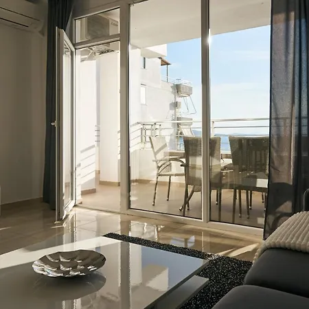 The Garrison * Sarandë