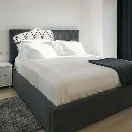 The Garrison * Sarandë